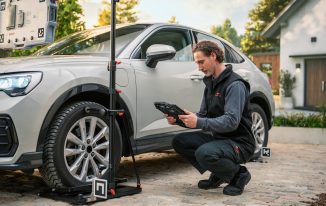 Ce nouvel outil, codévelopper avec Bosch, permet le remplacement de pare-brise à domicile pour tous les véhicules.