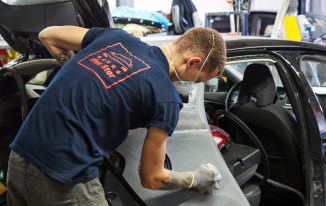 Malgré 17 000 apprentis en formation, les ateliers continuent de perdre des compétences.