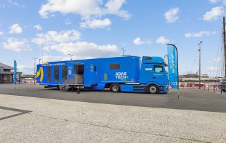 Le camion ADAS Tech Tour offre un espace de 70 m² spécialement aménagé.