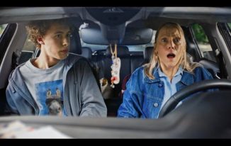 Trois films à l’humour décalé pour illustrer une signature : « La confiance fait toute la différence ».